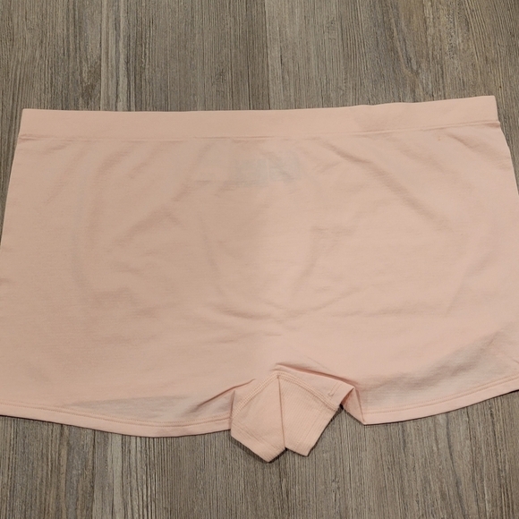 Women's Plus Size Seamless Boy Shorts Size 2X - Picture 3 of 4